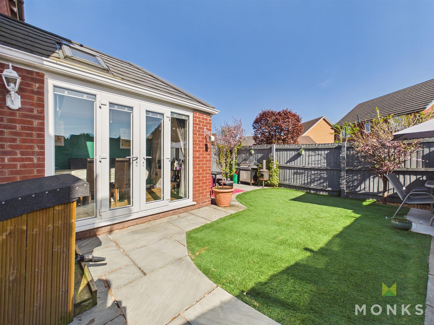 5 Lawford Gardens, Oswestry, SY11 3GX For Sale